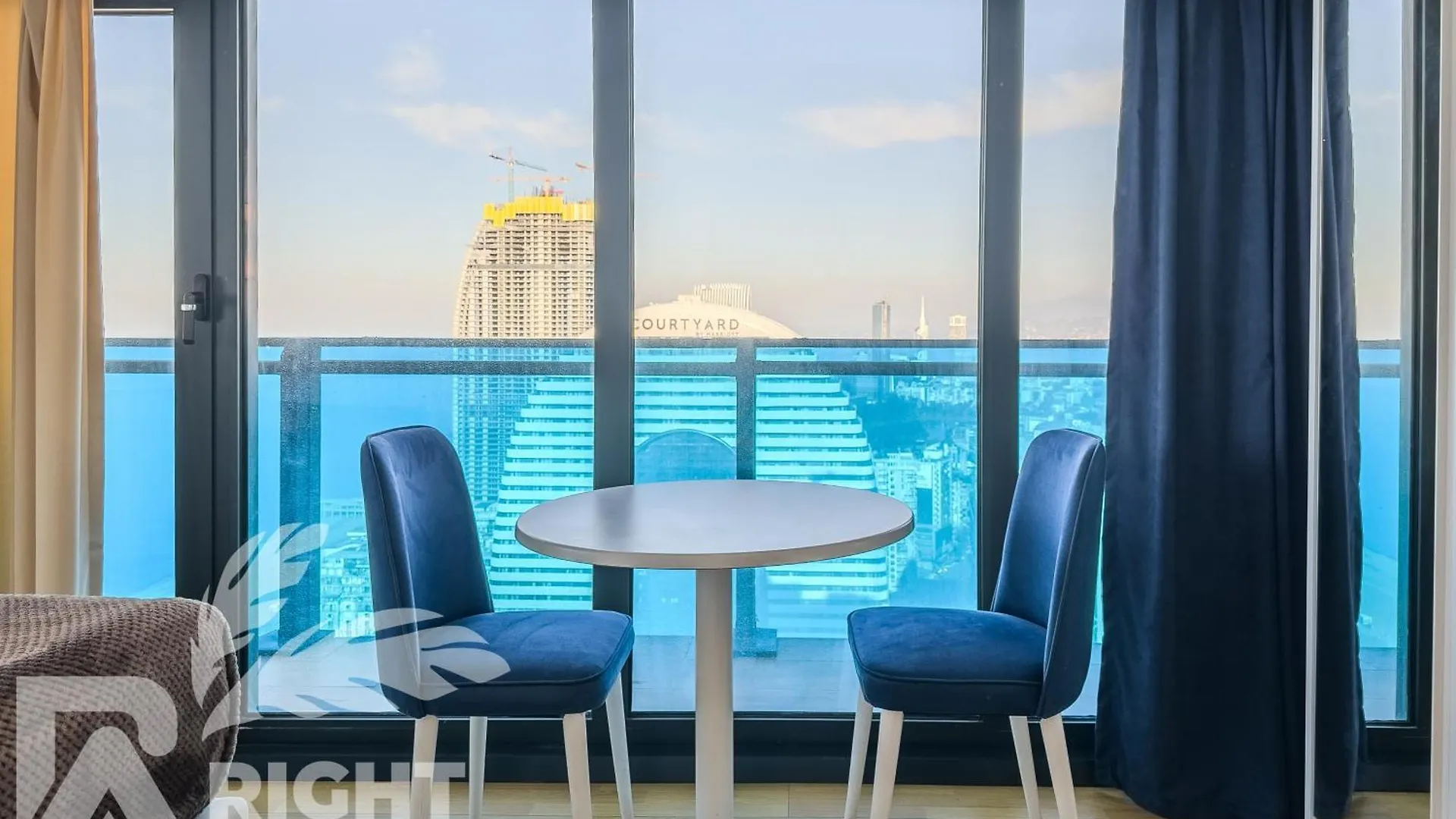 Orbi City Hotel Sea View Batum Daire